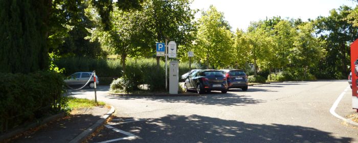 Stadthallenparkplatz Stadthallenparkplatz bei der Wilhelmstraße (40 Stellplätze)