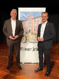 Die Bürgermeisterkandidaten Harald Schmidt und Frank Buß in der Stadthalle Plochingen