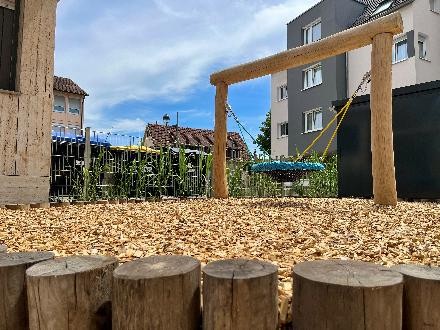 Foto: Michael Mikolajczak Nestschaukel und Hackschnitzgrube