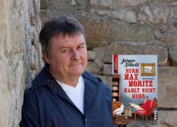 Bild des Autors und Buchcovers